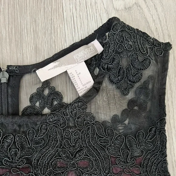 Forever21 Maroon and Black Lace Cocktail Dress - Picture 3 of 9